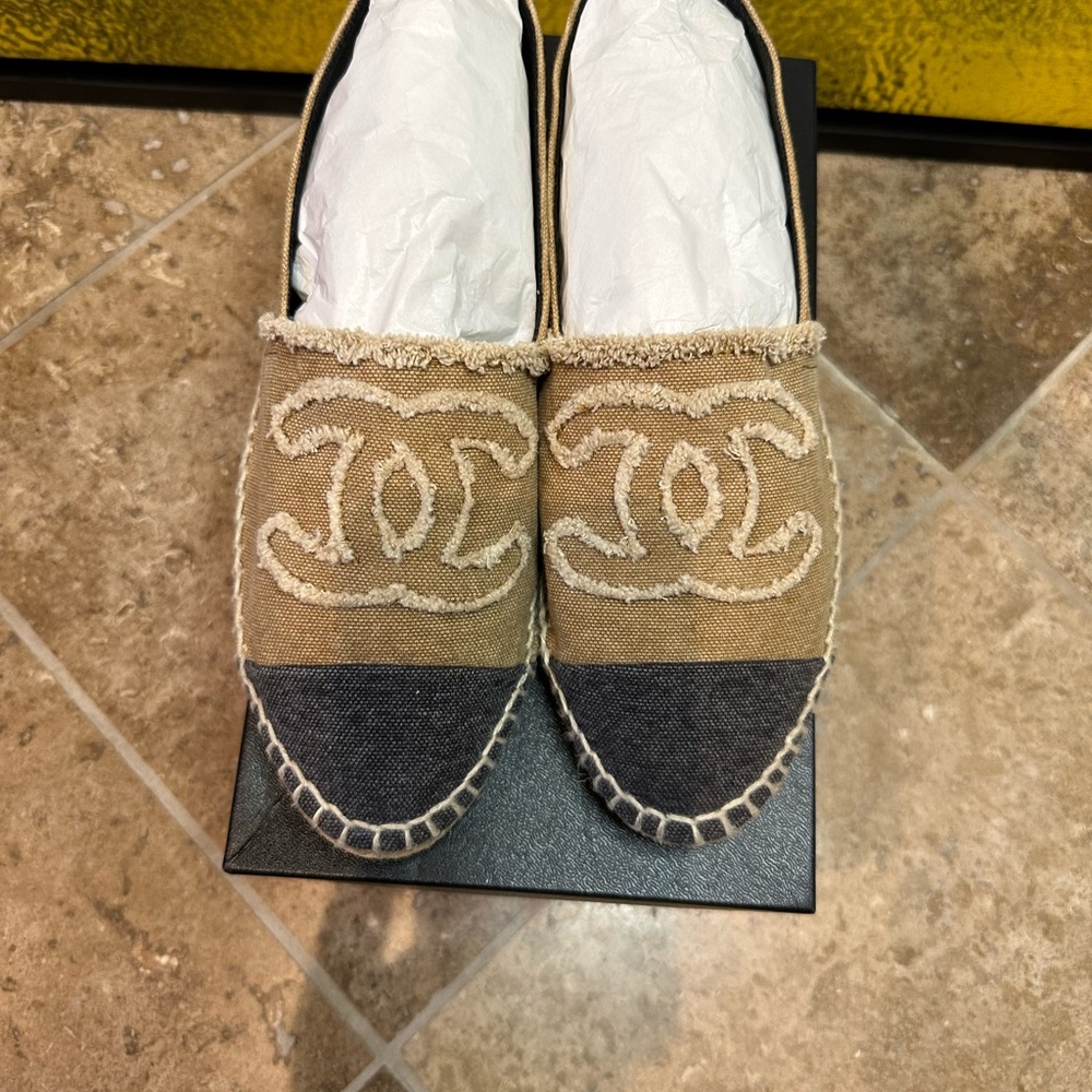 Chanel Black and tan canvas Espadrilles EU 39  Excellent condition - Picture 5 of 9